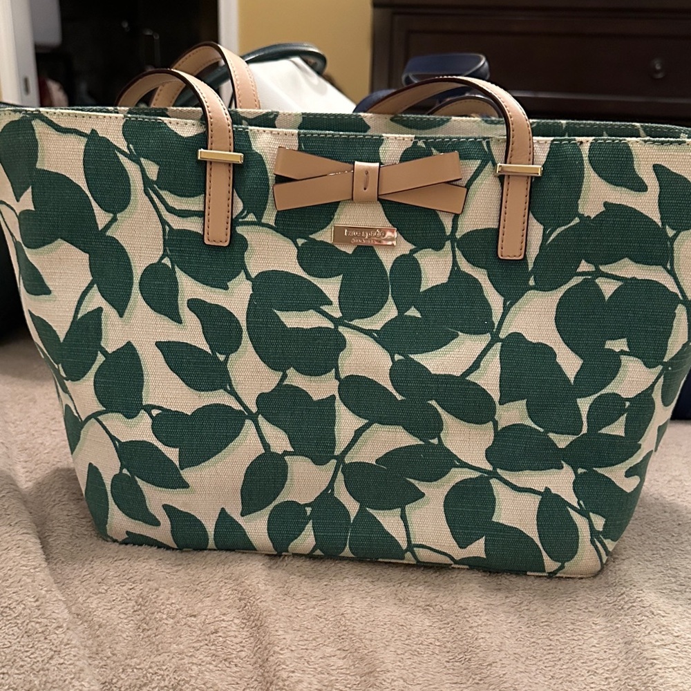 Kate Spade Leafy Green and Cream Tote